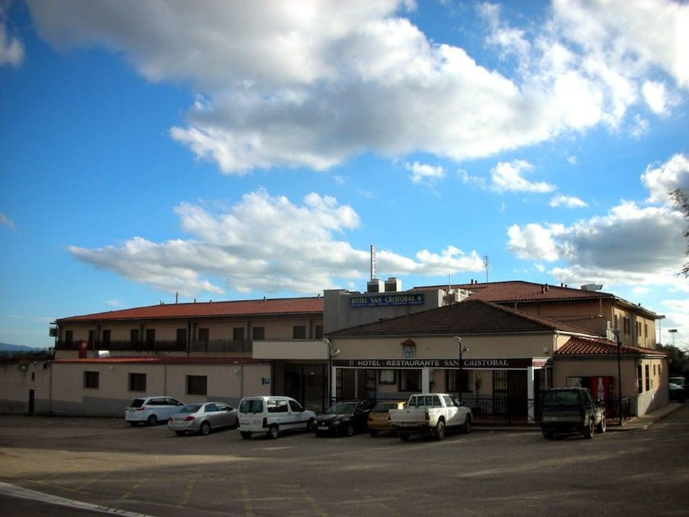 Hotel San Cristobal Coria Exteriér fotografie