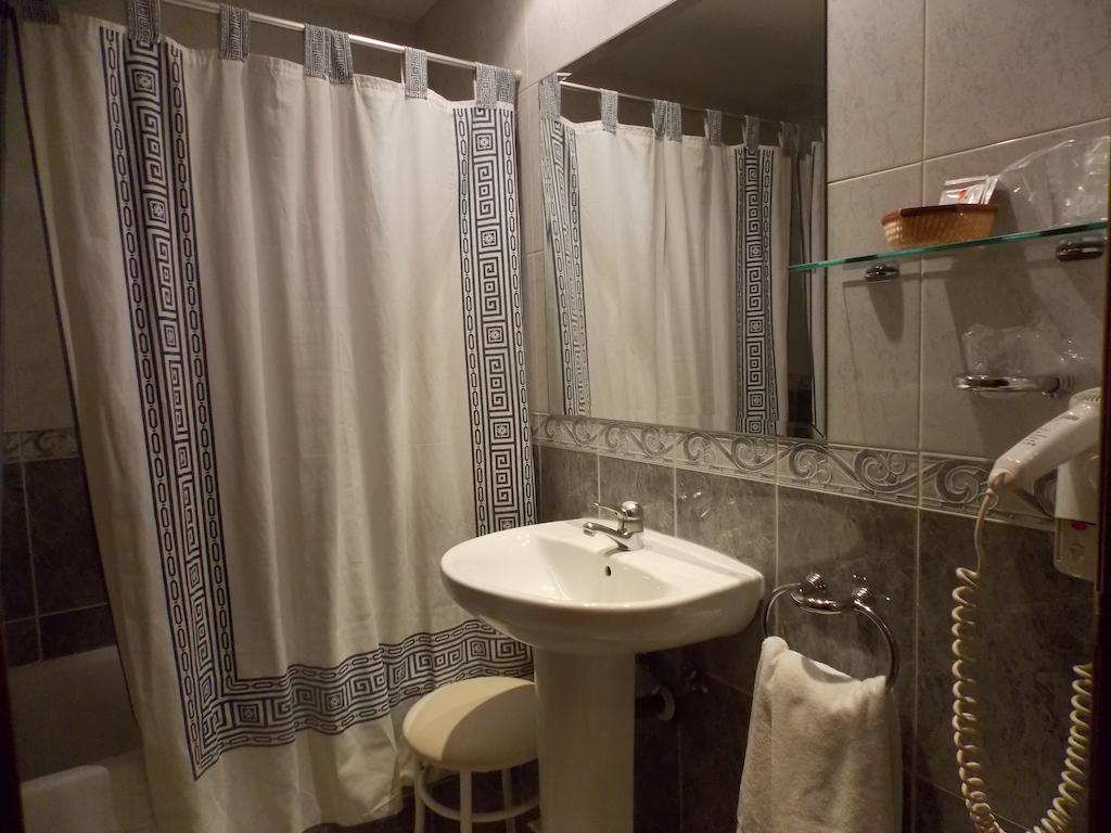 Hotel San Cristobal Coria Pokoj fotografie