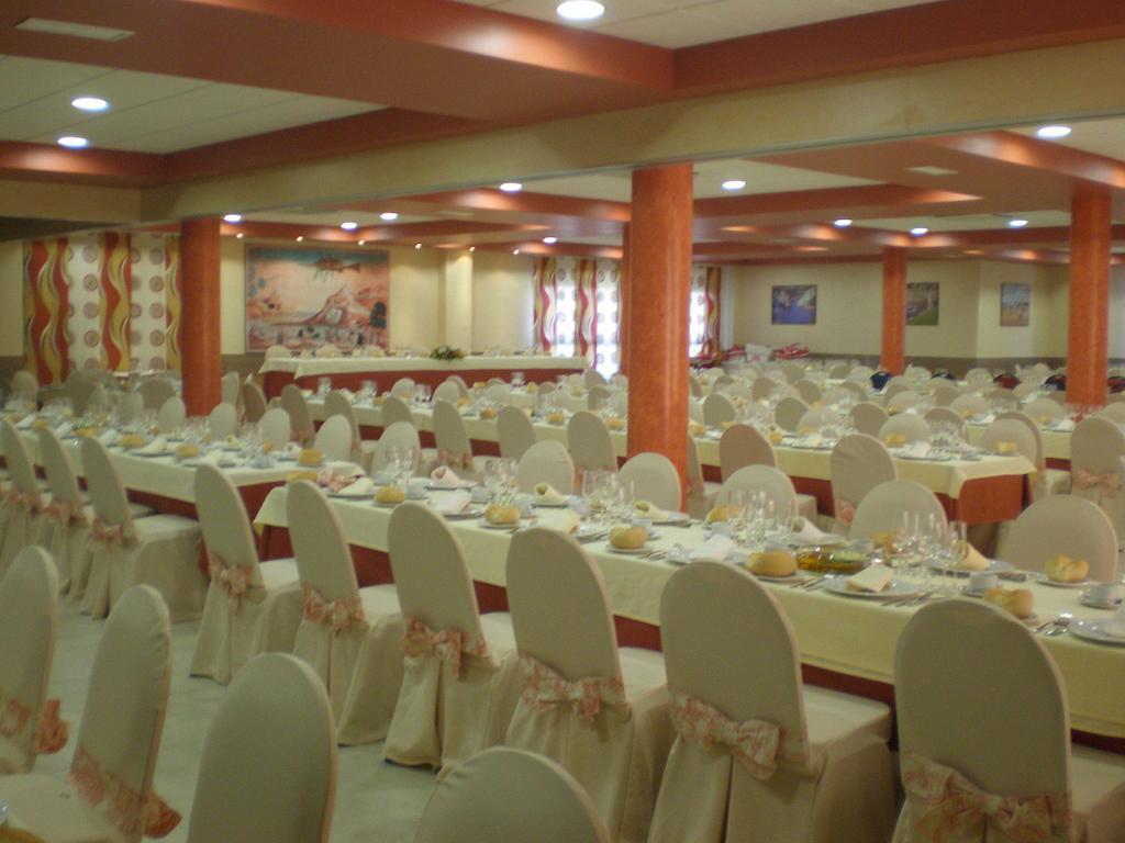 Hotel San Cristobal Coria Exteriér fotografie